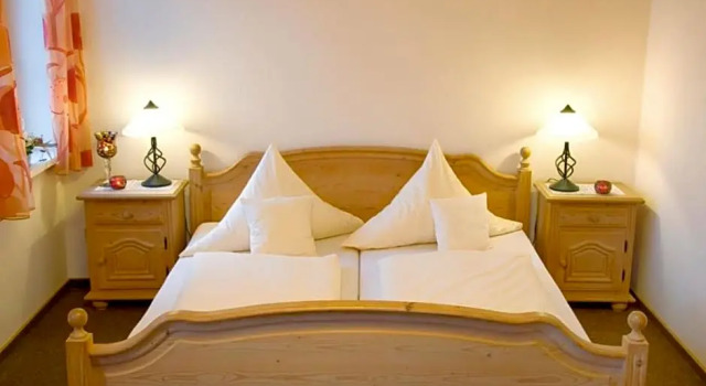 Gasthof Sommer, Buchen Sie Hotel Lautertal Oberfranken