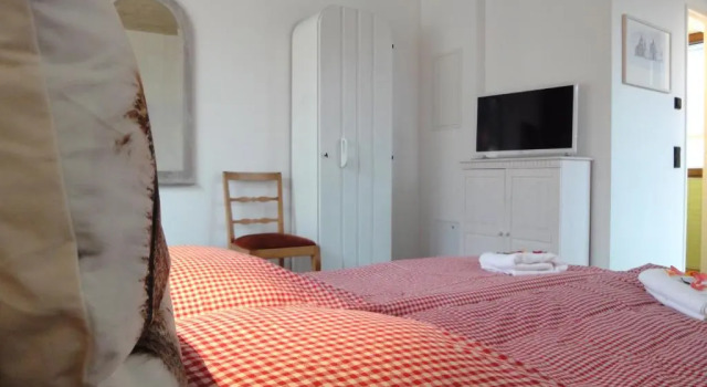 Апартаменты Cologne Country Lodge