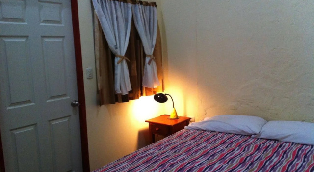 Central Lodge, Book Hotel Leon Leon Region