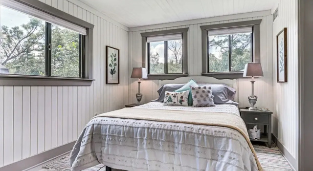 Cambridge Cabin - 3 Min Walk to Lake Ripley!, Book Hotel Cambridge Wisconsin