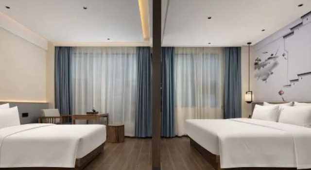 Люкс Pinman Chen Hotel (Changsha Wanjialli & Gaoqiaobei Metro Station Branch)
