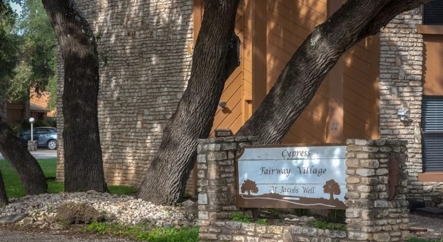 Cypress Fairway Village, Забронировать Гостевой дом Отели Уимберли с парковкой, Парковка