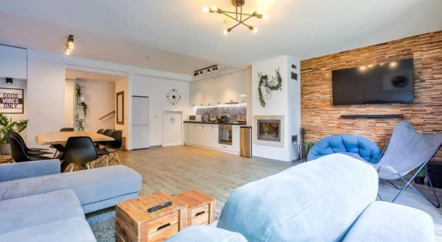 Splendor 3 bedroom flat in Silver Mountain