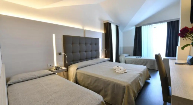 Четырёхместный номер Premium Hotel Europa