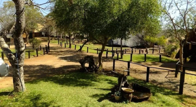 Dimba Safaris, Prenota Hotel Victoria Falls Hwange
