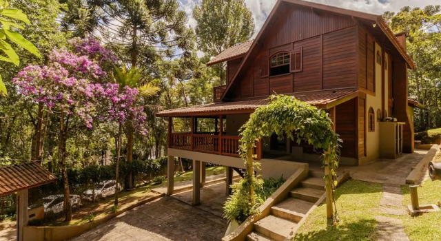Коттедж Casa com Lareira e 3 su tes no Parque das Fontes