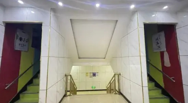 Urumqi Tianhe Hotel (Northwest Road Store), Rezerwuj Hotel Urumqi Xinjiang