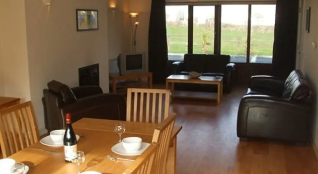 Corran Meabh Holiday Village Lahinch 4011, Забронировать Дом для отпуска Коттеджи Лехинч, рядом с Пляж Лахинч, Коттедж