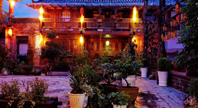 Baisha Holiday Resort Lijiang, Забронировать Курортный отель Baisha Юньнань
