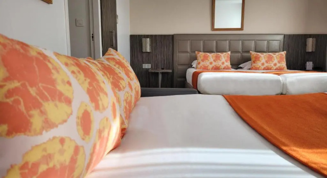 Четырёхместный номер Standard Mercure Arles Centre Arenes