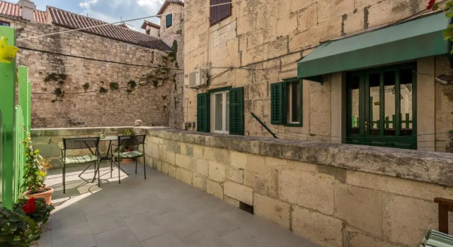 Carrara Accommodation, Prenota Hotel Splitska 