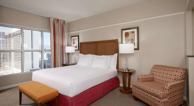 Suites at HGVC at the Flamingo Las Vegas Strip, Забронировать Отель Отели Лас-Вегаса 4 звезды, рядом с Elite Medical Center, 4*