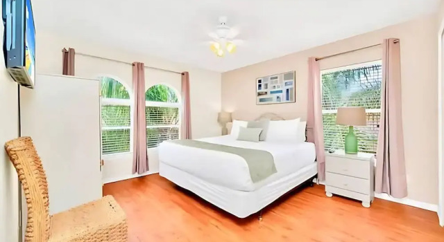 Коттедж Bella Vida House With Pool and Games - Near Disney!
