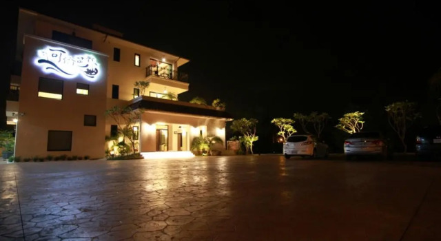 Kurumba JiJi B&B, Prenota Bed & breakfast Hotel a Nantou County con parcheggio, Parcheggio