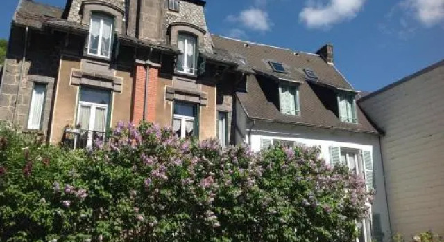 Chambres D'Hôtes Les Garçonnières Du Sancy, Prenota Hotel Hotel a Alvernia con parcheggio, Parcheggio