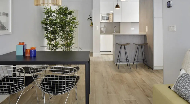 Marina Suite Apartment by FeelFree Rentals, Rezerwuj Apartament Hotele w Baskonia z parkingiem, Parking