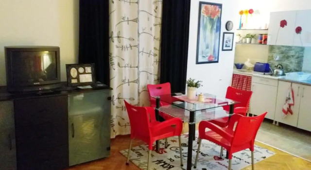 Апартаменты с балконом и с красивым видом из окна Gold Apartments