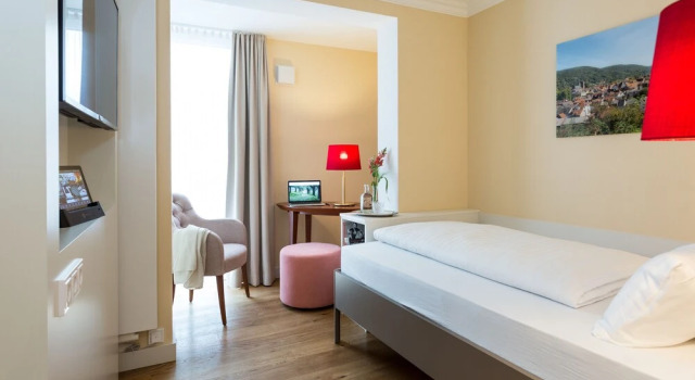Одноместный номер Standard EMICH´S Hotel