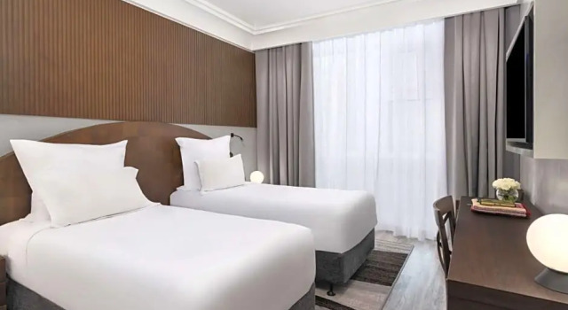 Четырёхместный люкс Executive Deluxe Partial Haram View Zamzam Pullman Makkah