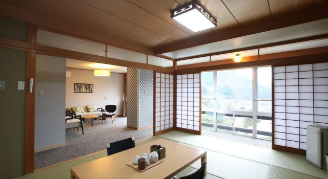 Komeyaclub Okutsu, Buchen Sie Hotel SPA-Hotels in Misasa, SPA