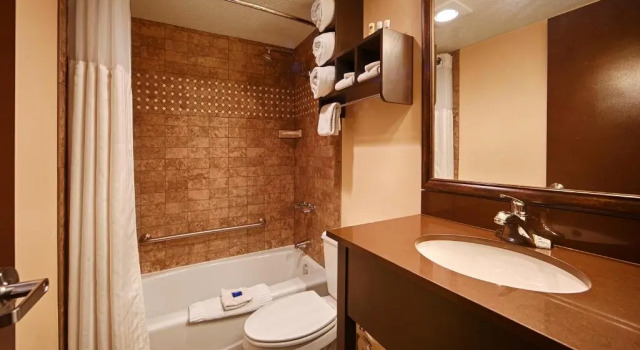 Двухместный люкс c 1 комнатой Park Inn by Radisson, Salt Lake City-Midvale