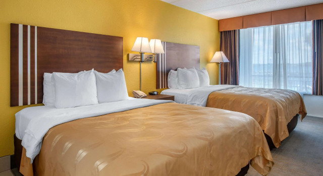 Четырёхместный люкс Quality Inn and Suites Palatka Riverfront