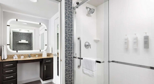 Люкс с 2 комнатами Homewood Suites by Hilton Manchester/Airport