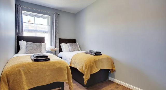 14 Oxford Mews - 5 Star Living for up to 10 People, Забронировать Отель Саутгемптон Хэмпшир, рядом с Alpine Snowsports Southampton