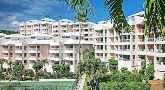 Elysian Resort Condo With 3 Balconies + Amenities!