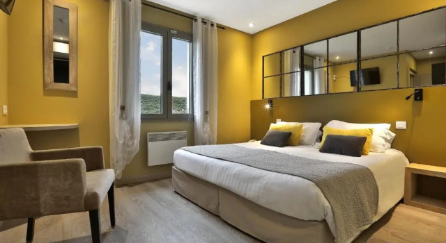 Номер Comfort Hotel Le Mas de Castel - Piscine chauffee