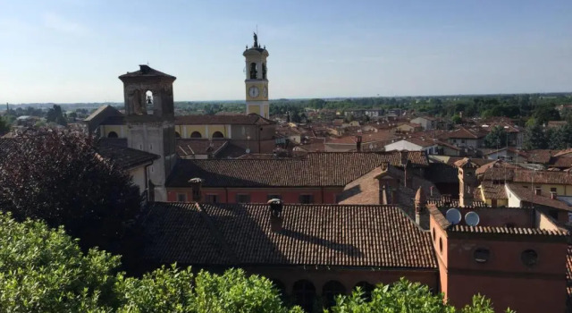 Апартаменты с видом на сад Accogliente dependance in collina a 35 km da Milano