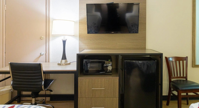 Номер Superior Red Roof Inn Savannah - Richmond Hill I-95