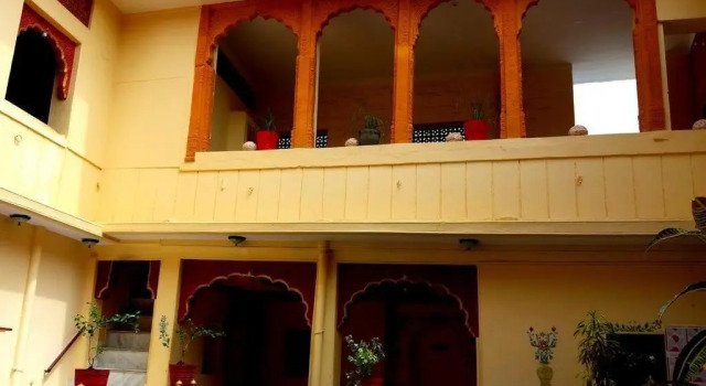 Jodhpur Heritage Haveli Guest House, Забронировать Апартаменты/квартира Отели штата Раджастхана с парковкой, Парковка