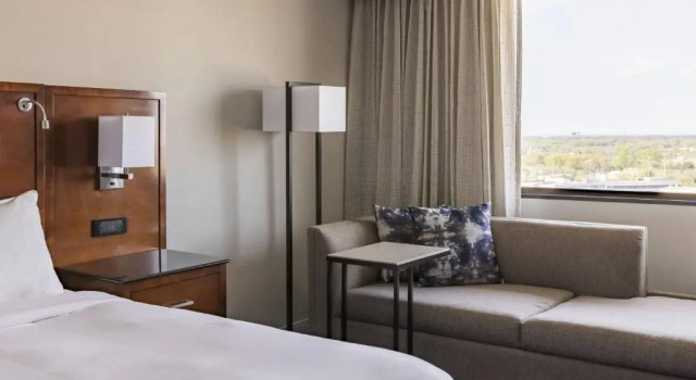 Двухместный номер Standard с видом на город Richmond Marriott