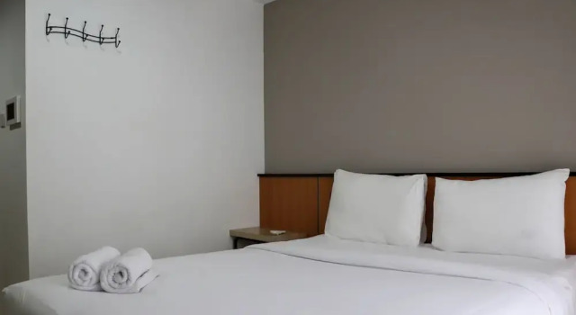 Fancy And Nice Studio Room At West Vista Apartment, Book Apartment Jakarta Jakarta Province