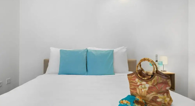 NEW Modern 3BR 3BA Private Pool Centrallylocated