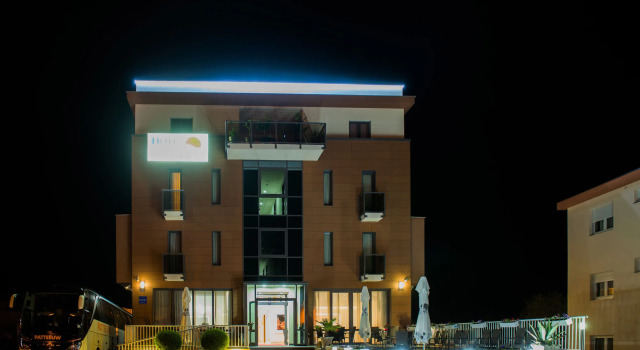 Hotel Luna, Забронировать Отель Bijakovići Федерация Боснии и Герцеговины