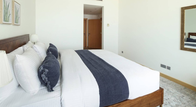 Sleek And Elegant 1BR on The Palm!