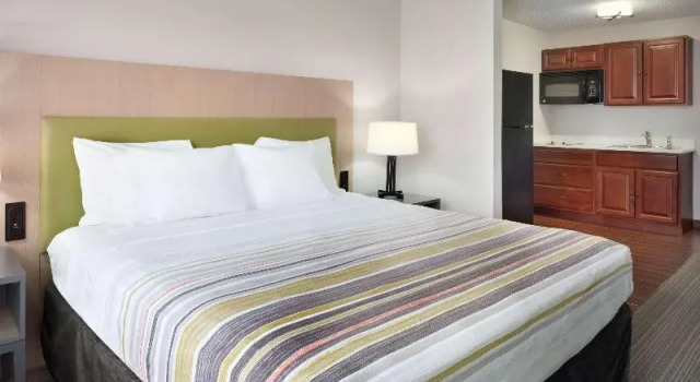 Люкс Country Inn & Suites by Radisson, Camp Springs Andrews Air Force Base , MD