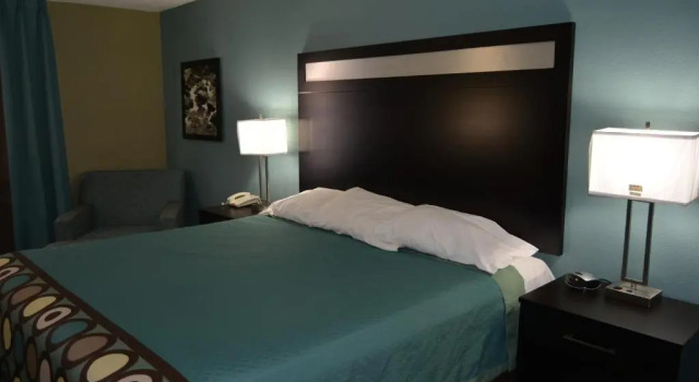 Standard Zimmer Super 8 by Wyndham Sulphur