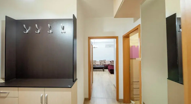 Апартаменты Tirent Apartment - Spacious 2-Bedroom Stay Near Liqeni i Thatë