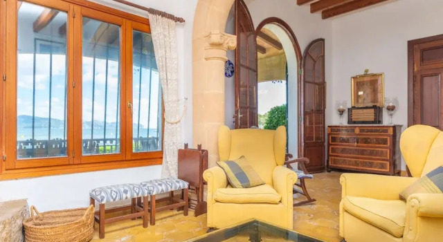 Can Mir in Mallorca With 4 Bedrooms and 3 Bathrooms, Book Vacation Home Alcudia Majorca