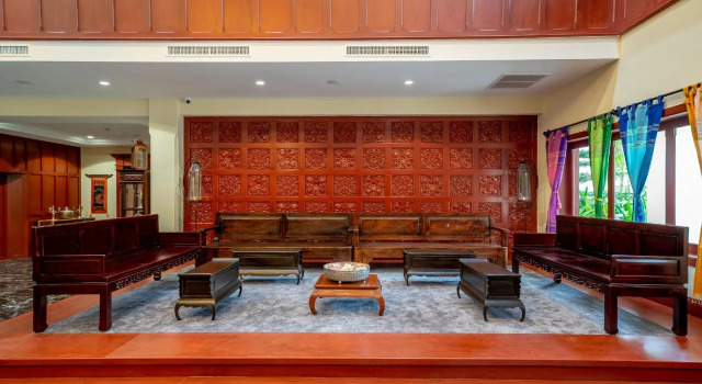 Hotel De La Renaissance, Забронировать Отель Сиемреап Провинция Сием-Рип, рядом с Siem Reap War Museum