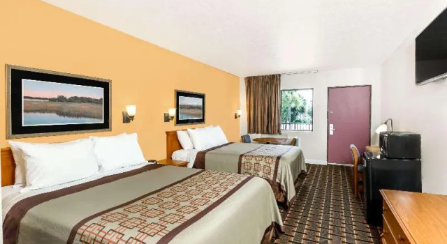 Номер Standard Days Inn by Wyndham Little River