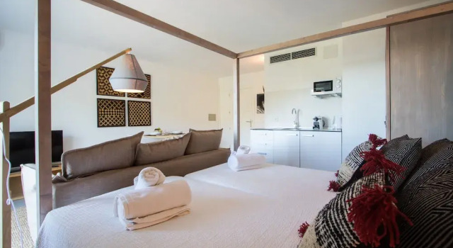 Люкс с частичным видом на море Besai Ibiza Boutique Hotel
