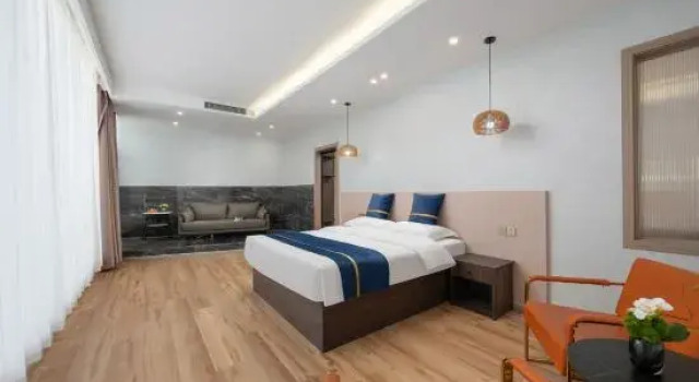 Люкс Executive с видом на улицу Floral Hotel·Daqing Hotel (Qingzhou Ancient City Branch)
