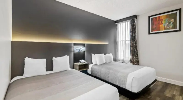 Четырёхместный номер Standard Quality Inn Bangor Airport