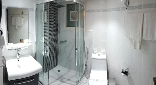 Номер Deluxe Al Jawhara Metro Hotel