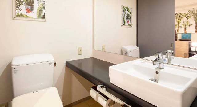 Двухместный номер Standard Comfort Inn Naha Tomari Port