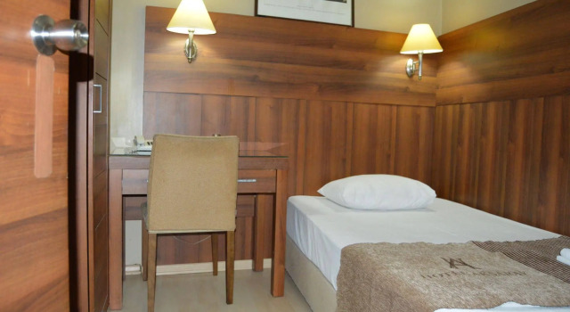 Hotel Aksaray istanbul, Забронировать Отель Фатих Стамбул, рядом с Библиотека Стамбульского университета